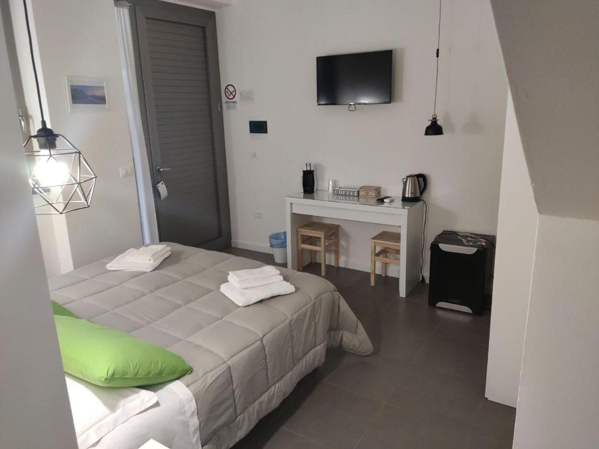 B&B Nicole Санта-Мария-дель-Чедро Экстерьер фото